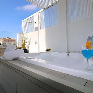 Apartment Incredible Penthouse With Jacuzzi In The Center, Unique In The Area Barcelona